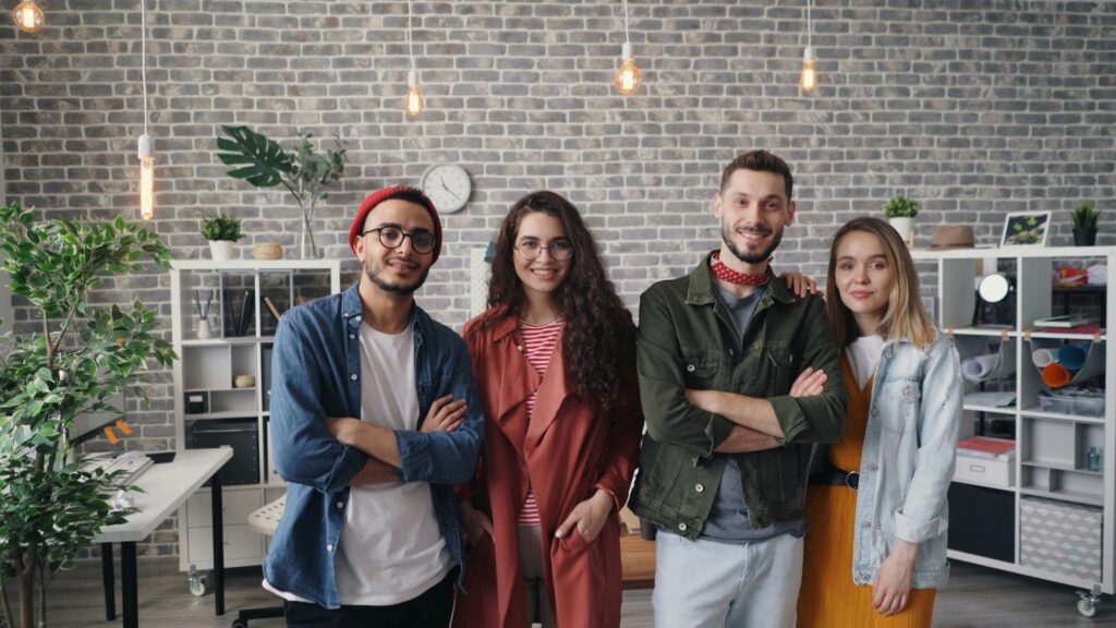 nuestro equipo de vuelayviaja.com